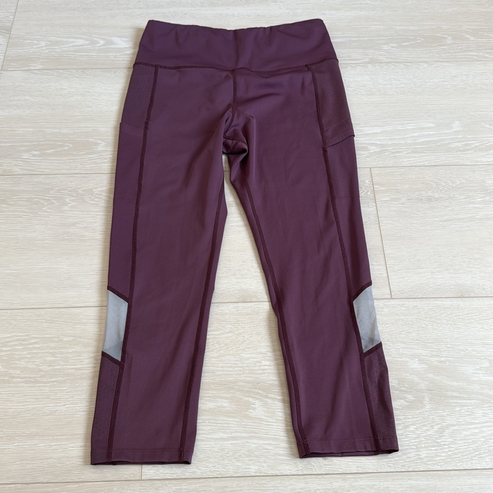 Women's High-Waist Performance Capri Leggings - Plum
